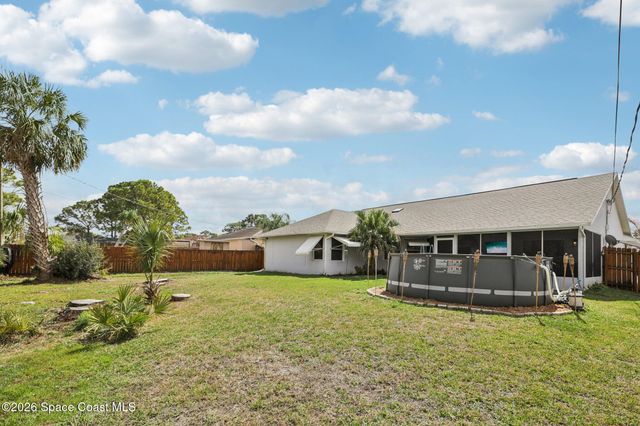 1613 Glenridge Street NW, Palm Bay, FL 32907