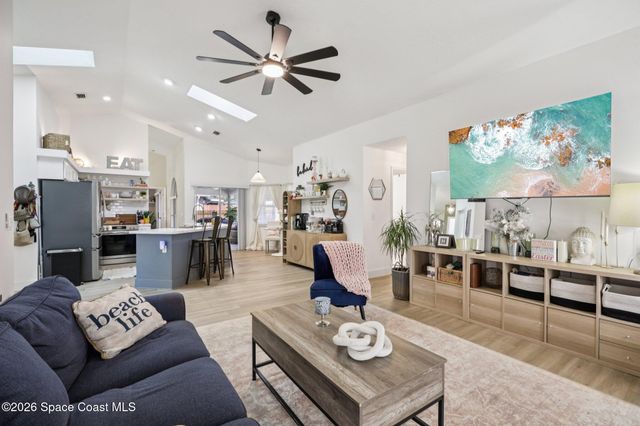 1613 Glenridge Street NW, Palm Bay, FL 32907