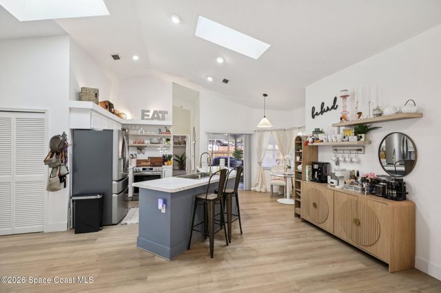 1613 Glenridge Street NW, Palm Bay, FL 32907