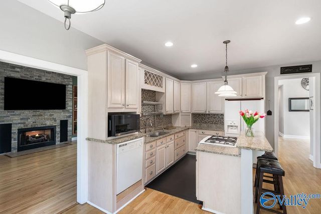 105 Charlemagne Circle, Harvest, AL 35749