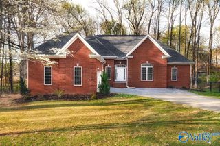 105 Charlemagne Circle, Harvest, AL 35749