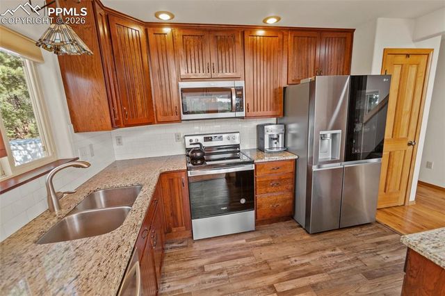 595 Bird Point Road, Florissant, CO 80816