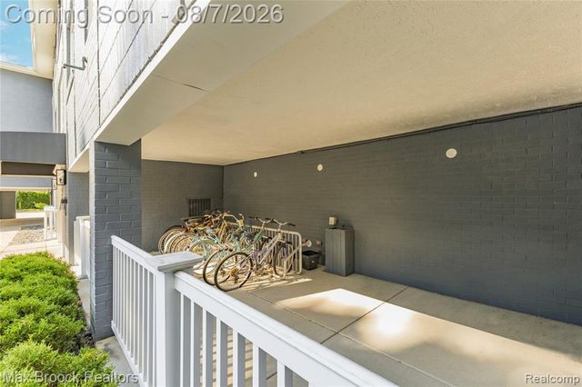 662 Purdy Street 323, Birmingham, MI 48009