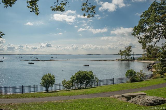 19 Nassau Road, Larchmont, NY 10538