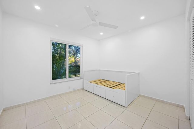 9515 SW 118th Ct, Miami, FL 33186