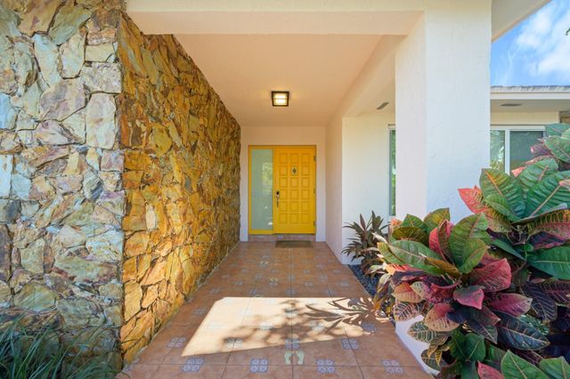 9515 SW 118th Ct, Miami, FL 33186