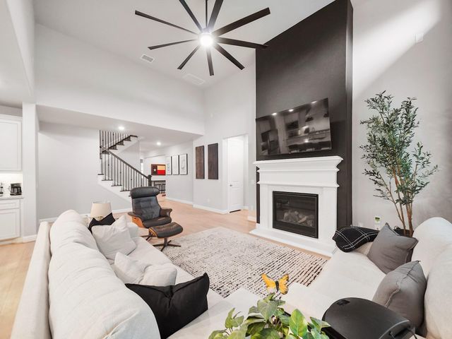 664 Malibu Pines Drive, Katy, TX 77493