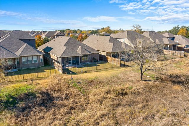 12617 Iron Bridge DR, Manchaca, TX 78652
