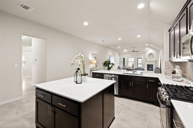 12617 Iron Bridge DR, Manchaca, TX 78652