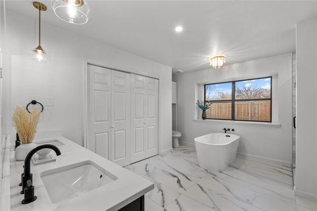 7417 Sean Drive, North Richland Hills, TX 76182