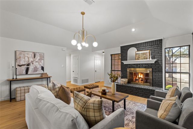 7417 Sean Drive, North Richland Hills, TX 76182