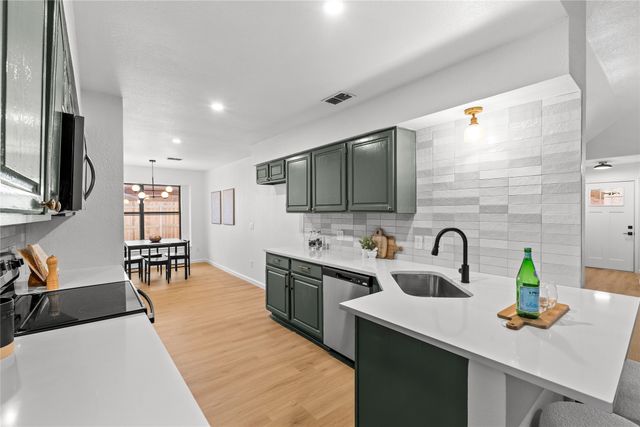 7417 Sean Drive, North Richland Hills, TX 76182