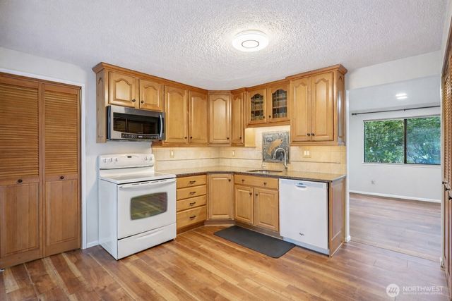 4708 Grandview Drive W, Tacoma, WA 98466