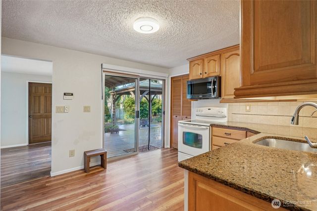 4708 Grandview Drive W, Tacoma, WA 98466