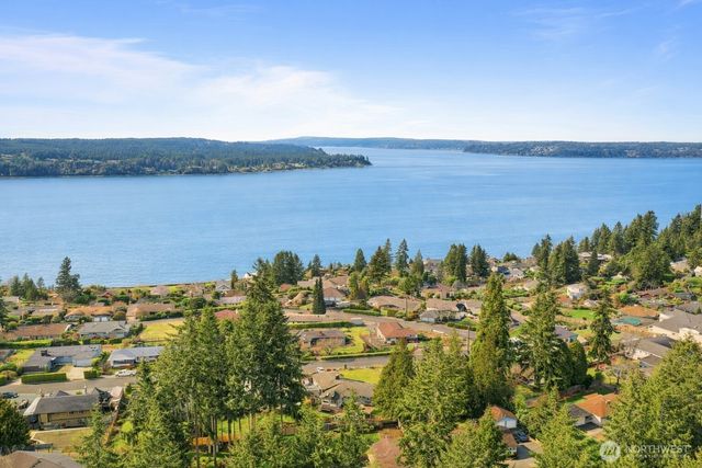 4708 Grandview Drive W, Tacoma, WA 98466