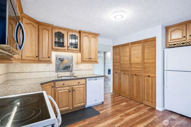 4708 Grandview Drive W, Tacoma, WA 98466