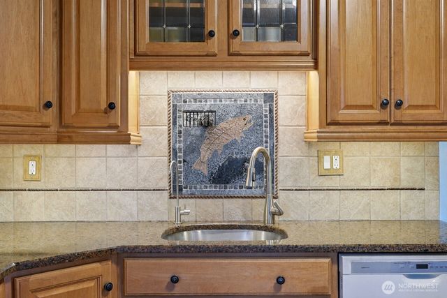 4708 Grandview Drive W, Tacoma, WA 98466