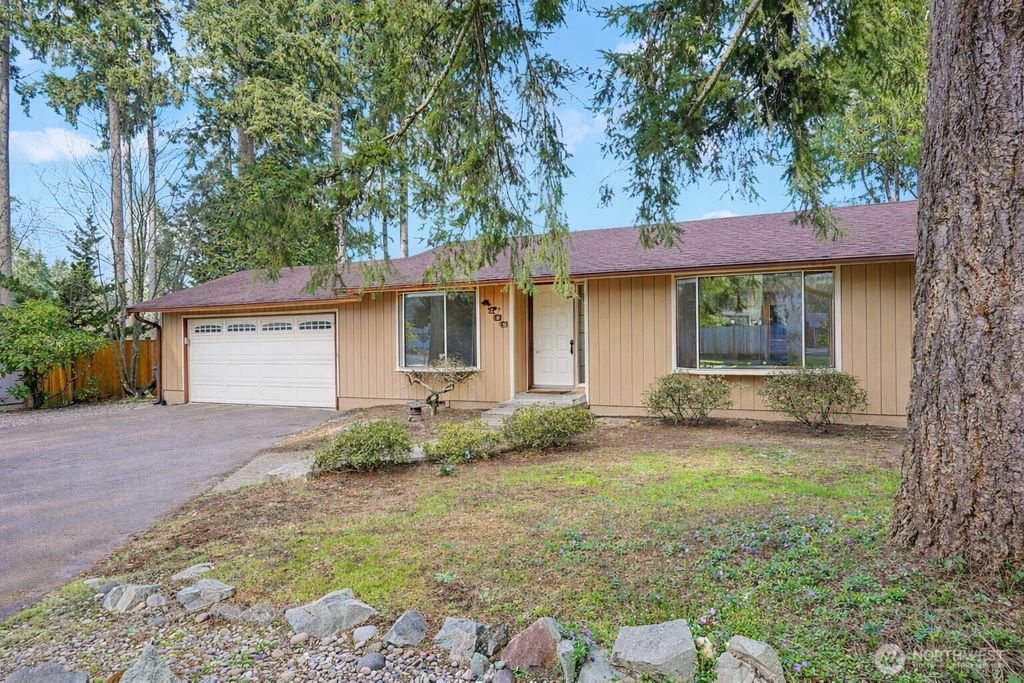 4708 Grandview Drive W, Tacoma, WA 98466