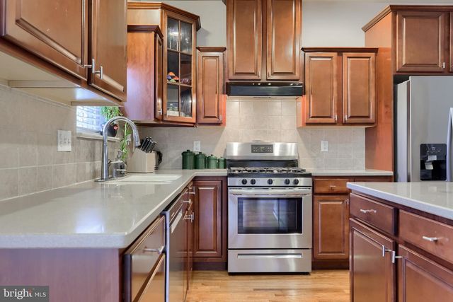 504 BROOKSHIRE DR, Lancaster, PA 17601