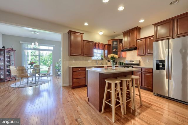 504 BROOKSHIRE DR, Lancaster, PA 17601