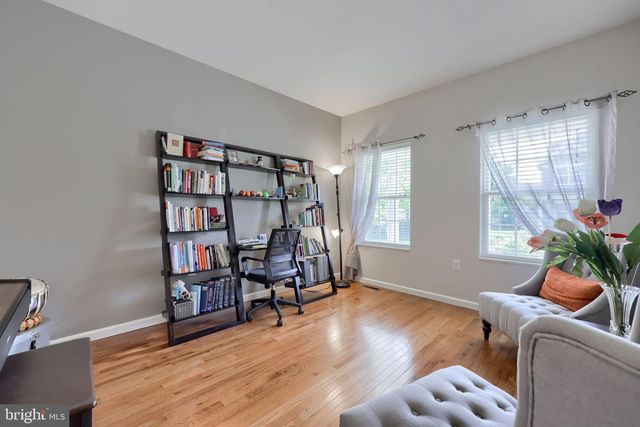 504 BROOKSHIRE DR, Lancaster, PA 17601