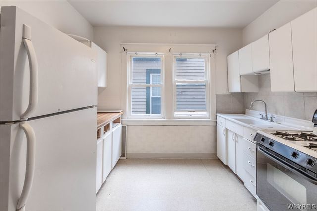 68 Princeton Place, Buffalo, NY 14210
