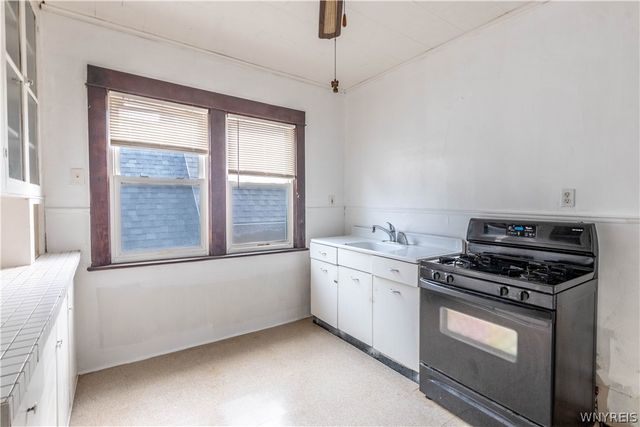 68 Princeton Place, Buffalo, NY 14210