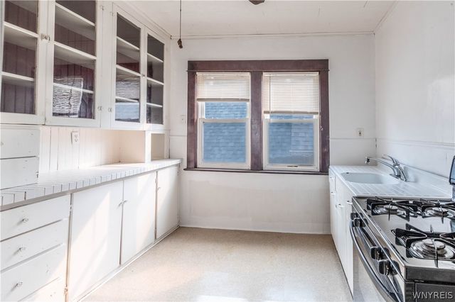68 Princeton Place, Buffalo, NY 14210