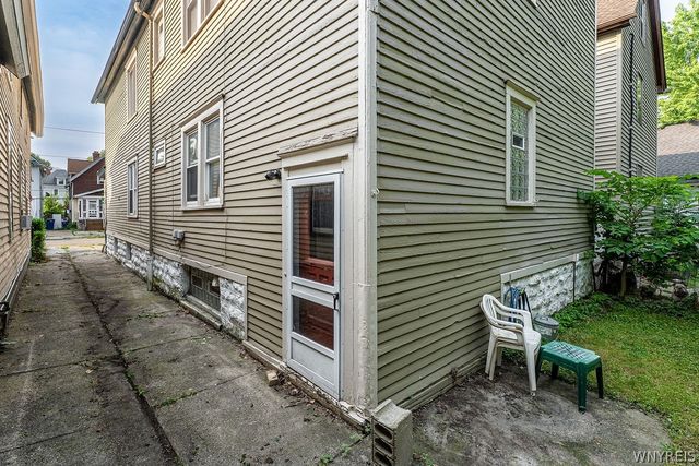 68 Princeton Place, Buffalo, NY 14210