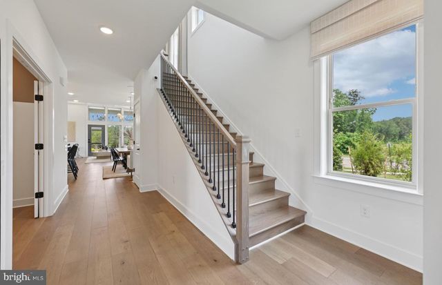 6152 AMBER LN, Haymarket, VA 20169