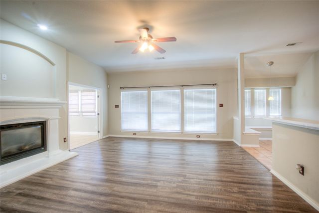 5012 Nash Lane, Fort Worth, TX 76244