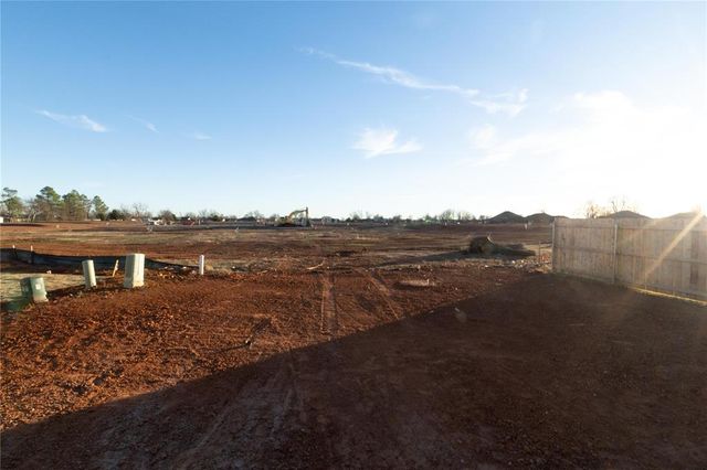 800 Halley Drive, Moore, OK 73160