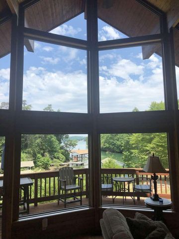 110 Windmere TRL, Moneta, VA 24121