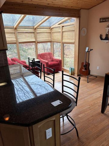 110 Windmere TRL, Moneta, VA 24121