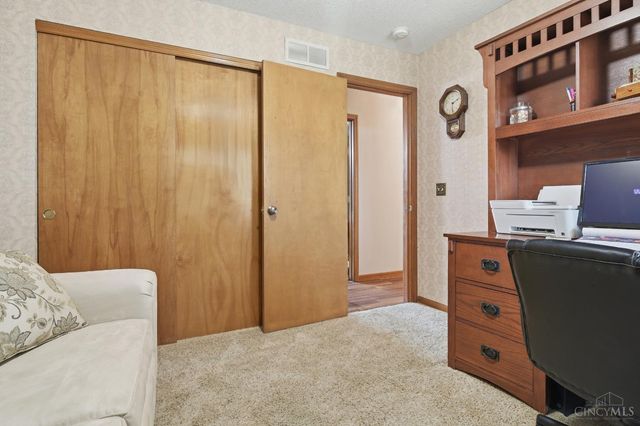 3802 Charfield Lane, Hamilton, OH 45011