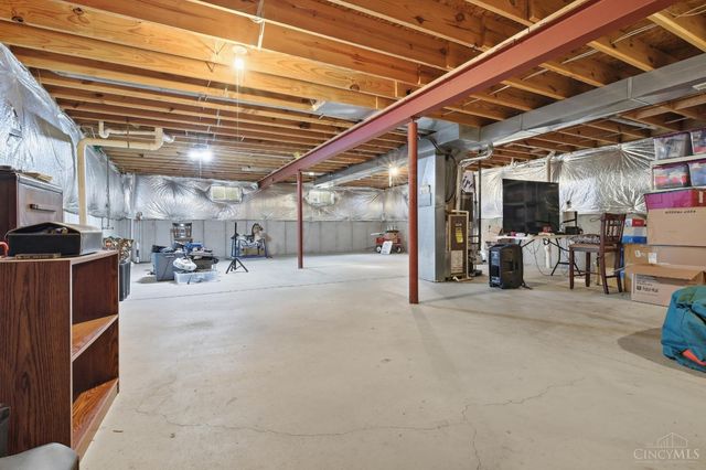 3802 Charfield Lane, Hamilton, OH 45011