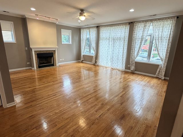 633 E Bowen Avenue 1W, Chicago, IL 60653