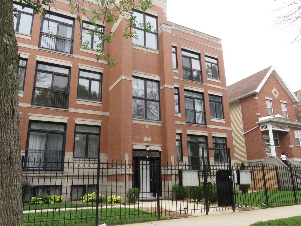 633 E Bowen Avenue 1W, Chicago, IL 60653