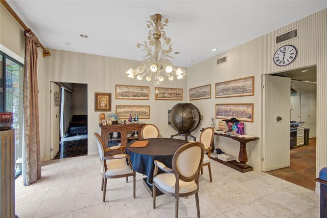 526 Bolton Place, Houston, TX 77024