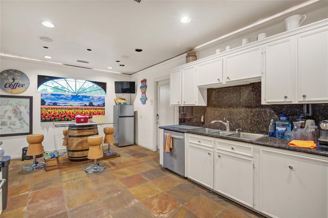 526 Bolton Place, Houston, TX 77024