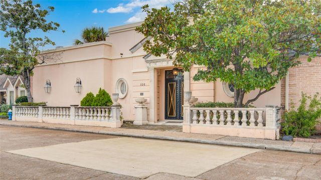 526 Bolton Place, Houston, TX 77024