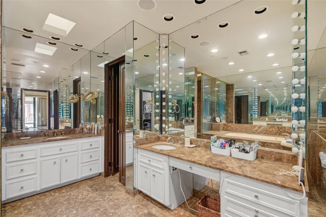 526 Bolton Place, Houston, TX 77024