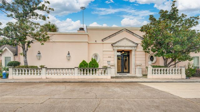 526 Bolton Place, Houston, TX 77024