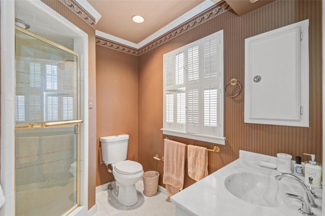 526 Bolton Place, Houston, TX 77024