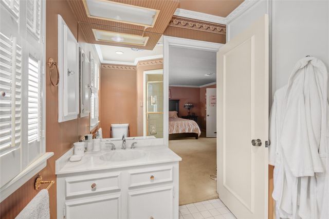 526 Bolton Place, Houston, TX 77024