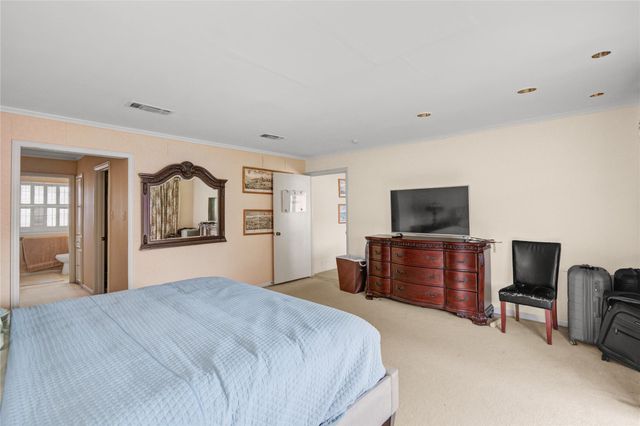 526 Bolton Place, Houston, TX 77024