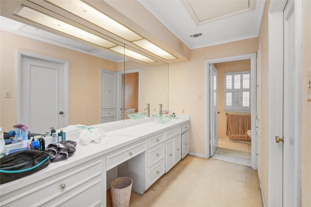 526 Bolton Place, Houston, TX 77024