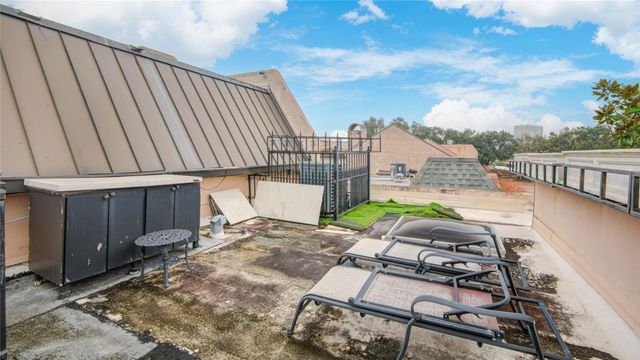 526 Bolton Place, Houston, TX 77024