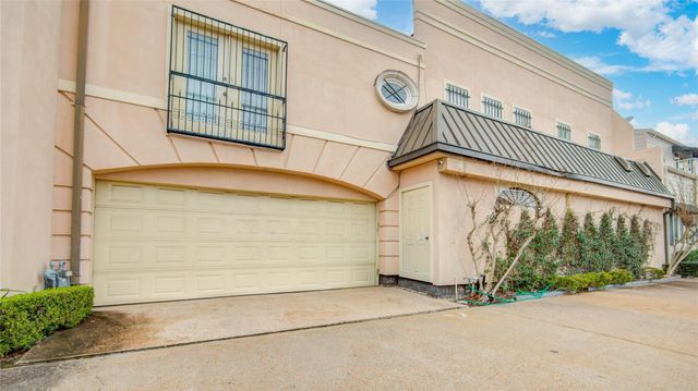 526 Bolton Place, Houston, TX 77024