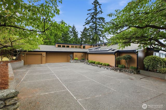 5325 Illahee Lane NE, Olympia, WA 98516